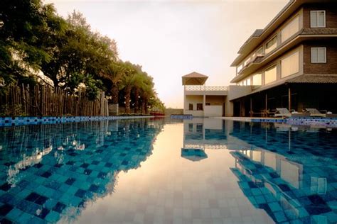 SAMSKARA RESORT & SPA JAIPUR (Bhankrota) - Specialty Resort Reviews ...