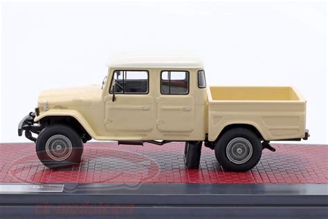 Matrix Toyota Hj Land Cruiser Crew Cab Pick Up Beige