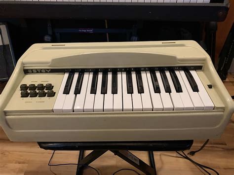 Estey Electric Chord Organ Model 2708 1960s Ivory Reverb