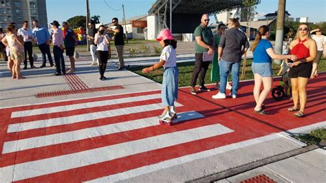 Revitaliza O Do Largo Carlos Fetter Entregue Para A Comunidade