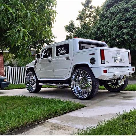 Hummer H2 SUT