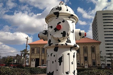 10 Wacky Roadside Attractions in Texas You Need to See | Tour Texas