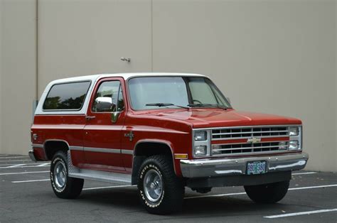 1985 K5 BLAZER 4X4 ELDERLY OWNED ALL BONE STOCK 22K MILES GREAT