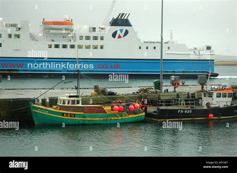 Kirkwall Harbour Orkney Stock Photo - Alamy