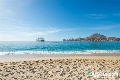 The Definitive Guide to Swimmable Cabo Beaches | Oyster.com