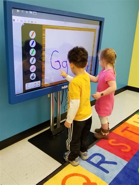 Smartboard Fun Little Learners Preschool And Childcare Center