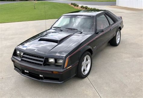 1982 Mustang GT 302 V8 4-speed - Classic Ford Mustang 1982 for sale