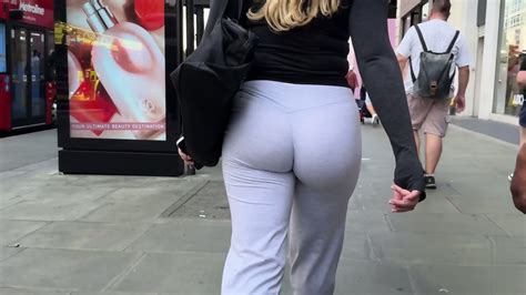 Candid Ass