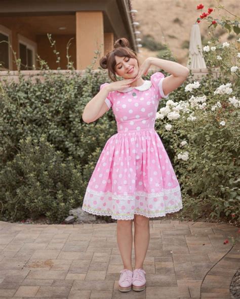 9 Best Minnie Mouse Disneybound Outfit Ideas That Disney Fam