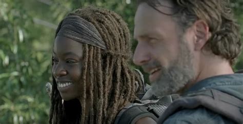 Rick And Michonne Get Romantic In The Walking Dead Episode Say Yes