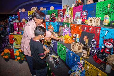 El Marqués conmemora a los santos difuntos en Festival Día de Muertos