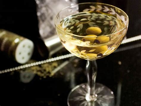 Best Martini Bars, Martini History, Martini Recipes | Saveur