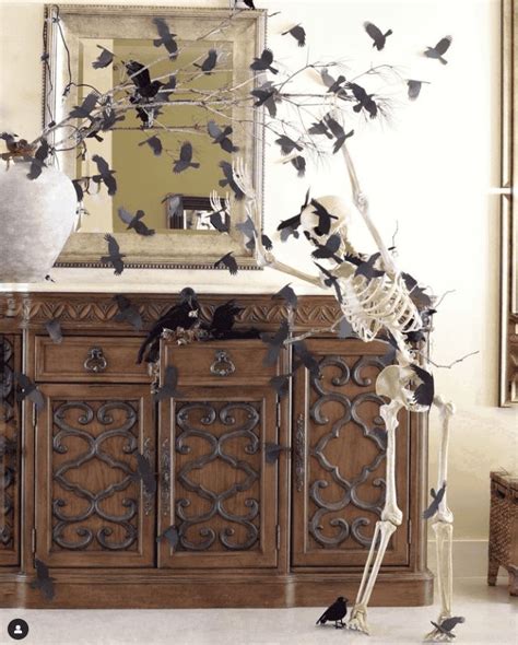 31 Elevated Halloween Decorating Ideas | Halloween decorations, Spooky ...