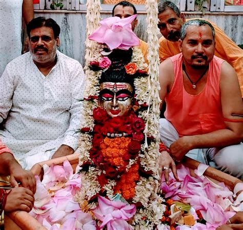 Devotees Thronged To See The Form Of Baba Kashi Vishwanath बाबा काशी