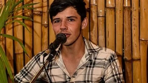 Aos 19 anos cantor sertanejo morre vítima de tumor cerebral