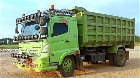 TRUK VIIRAL BASURI DUMP TRUK HINO 300 JOMPLANG TANAH TIMBUNAN YouTube