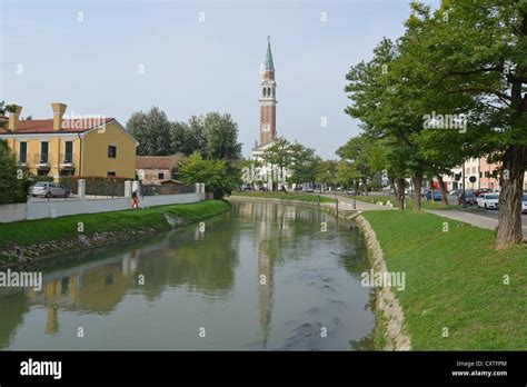 View of town and River Brenta, Dolo, Riviera del Brenta, Venice Province, Veneto Region, Italy ...