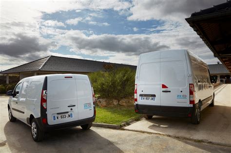 Renault Extends Lcv Range With Hydrogen Option Cvw