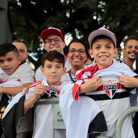 São Paulo FC on Twitter Mais de 30 mil ingressos vendidos Amanhã