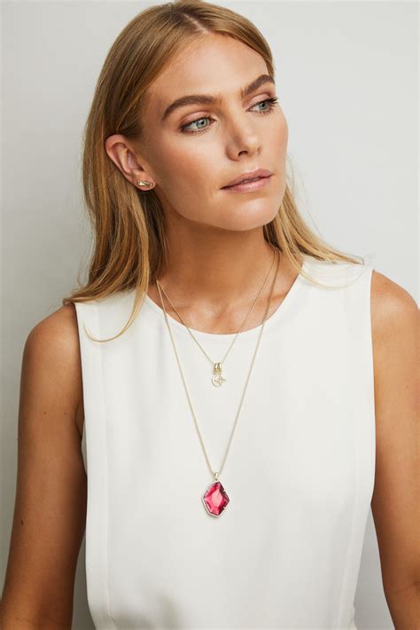 Kendra Scott Holiday 2018 Kendra Scott Jewelry Gorgeous T Diamond Jewelry Necklace