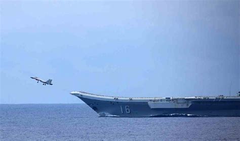 Us Warship Sails Through Taiwan Strait After China Drills