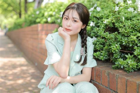 期待の若手女優・和内璃乃。一番落ち着く場所は古書店！ Wani Books Newscrunch（ニュースクランチ）