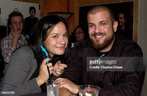 7 Hot Sexy Sarah Podemski Bikini Pics