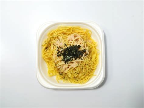 たらことバターのスパゲティ【セブンイレブン】コスパが良いスパゲティです いぬきちのコンビニ飯