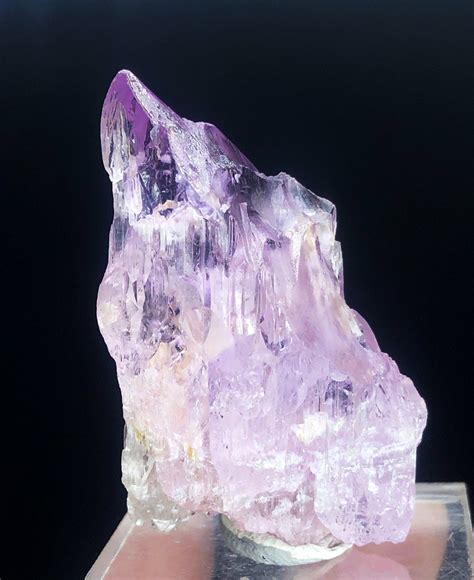 Terminated Pink Color Kunzite Crystal Natural Pink Kunzite Kunzite