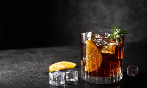 Mastering Clear Ice for Exceptional Cocktails