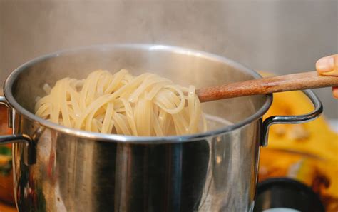 Dit Is Waarom Je Pastawater Net Zo Zout Als De Zee Moet Maken Culy