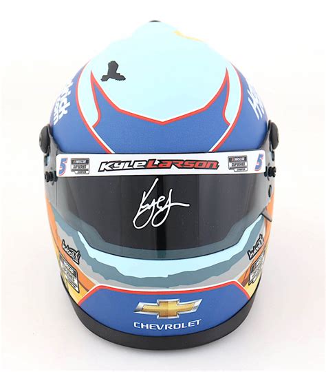 Kyle Larson Signed NASCAR #5 Cup Champion 1:2 Scale Mini Helmet (PA) | Pristine Auction