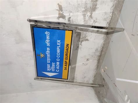 Stainless Steel Retro Reflective Sign Boards For Road Safety