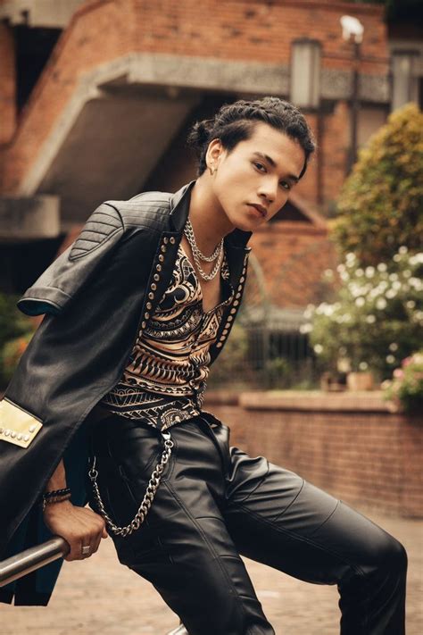 pin oleh sara  mo alamat