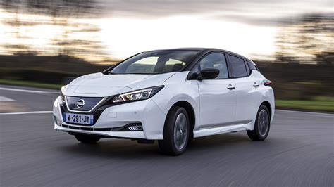 Nissan Leaf Review 2024 | Top Gear