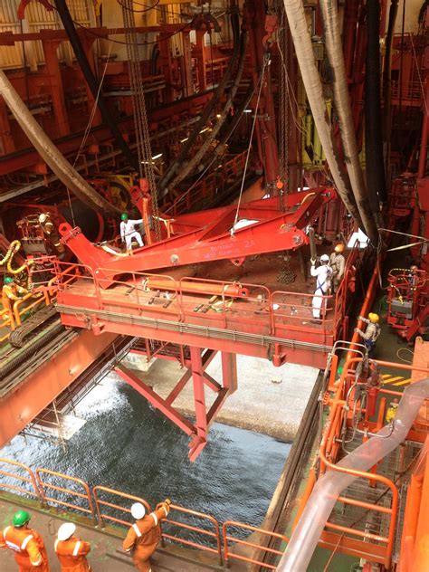 SINGATAC OFFSHORE CENTRE: Semi-Submersible Rig "West Aquarius"