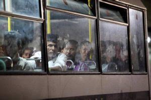 Migrante Pesta Due Ragazzine Perch Non Si Lasciano Toccare Sul Bus