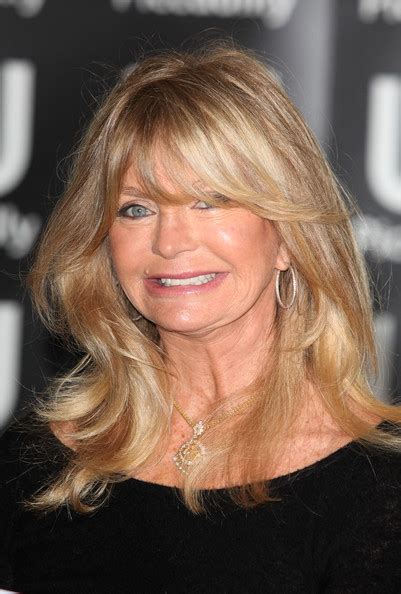 Goldie Hawn: Bio, Height, Weight, Measurements – Celebrity Facts