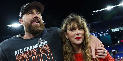 Travis Kelce Has Heard Some of Taylor Swift's "Unbelievable" New Album