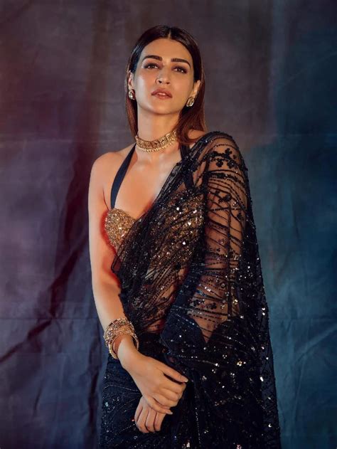 Kriti Sanon Set Fire With Her Bold Look Wearing A Net Saree