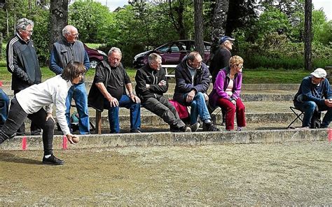 Une Cinquantaine De Participants Au Premier Concours De Boules Du Club