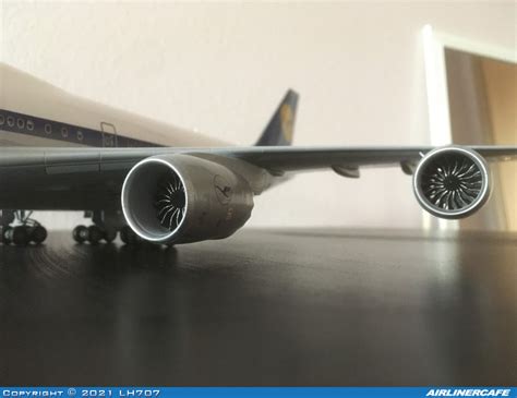 Revell Boeing 747-8 #28624 – Airlinercafe