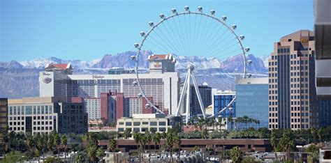 10 Spectacular Skyline Views as Seen from Las Vegas Apartments ...