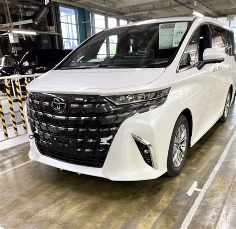 日台同步世界初亮相Toyota 大改款 Alphard 確認 621 在台發表