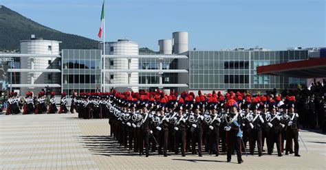 Le Ombre Sulla Scuola Allievi Marescialli Dei Carabinieri Di Firenze