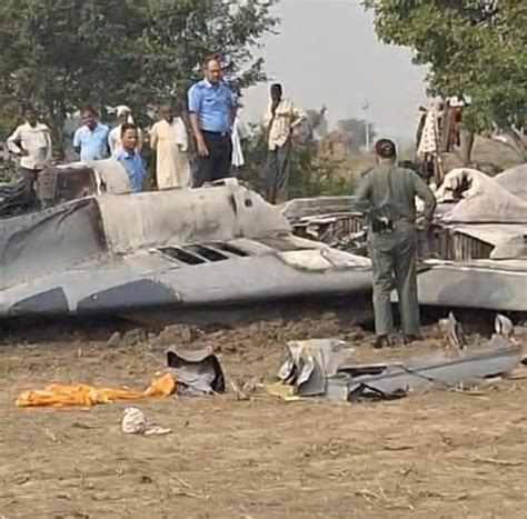 Agra Plane Crash अभ्यास उड़ान से बाहर हुआ लड़ाकू विमान मिग 29 आगरा