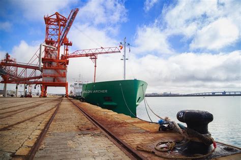 El tráfico portuario en la Bahía de Cádiz crece un 2 en los primeros