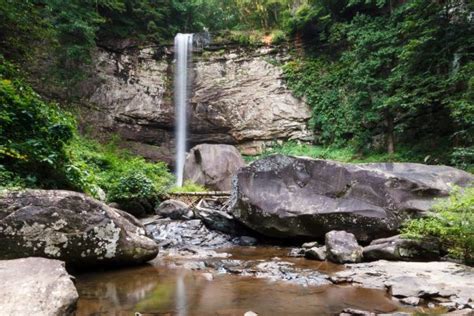 13 Amazing Helen, Georgia Waterfalls to Visit