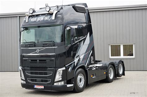 Volvo Fh Globetrotter Xl Ocean Race Volvo Trucks Big Rig Trucks