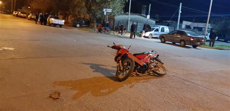 BRANDSEN: Accidente entre una camioneta y una moto en Av. Belgrano | DLN